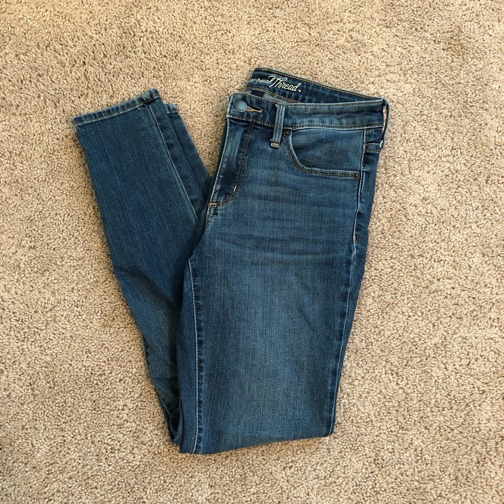 Universal Thread Mid Rise Skinny Jeans dark-to-medium wash